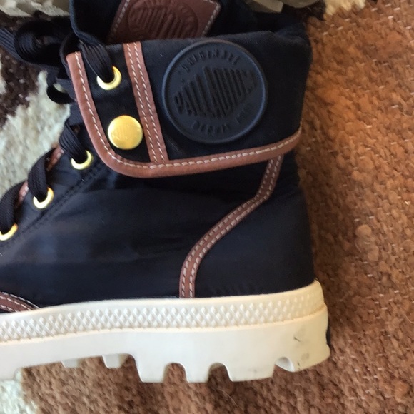 Palladium Hi Top Boots size 6 1/2 - Picture 7 of 9